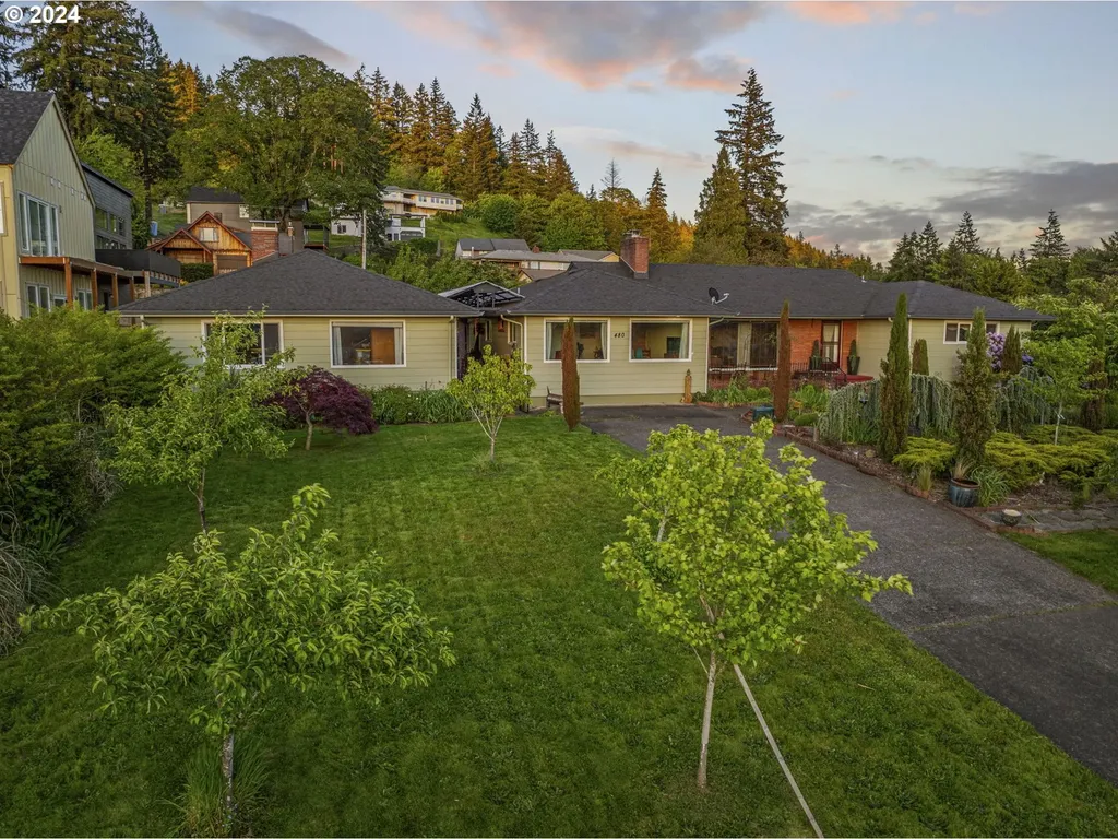 480 N 4th Street Kalama WA 98625