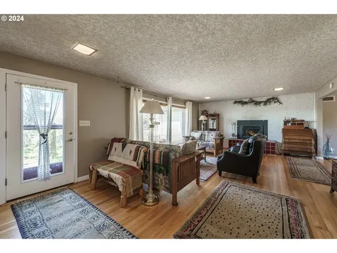 480 N 4th Street Kalama WA 98625