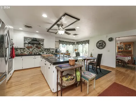 480 N 4th Street Kalama WA 98625