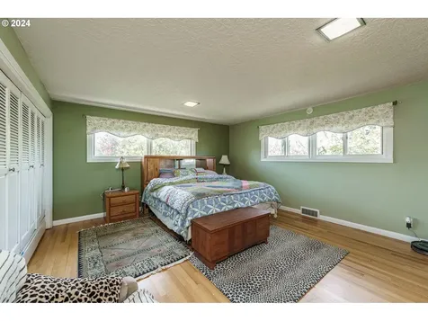 480 N 4th Street Kalama WA 98625