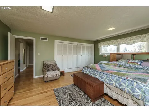 480 N 4th Street Kalama WA 98625