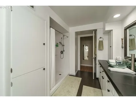 480 N 4th Street Kalama WA 98625