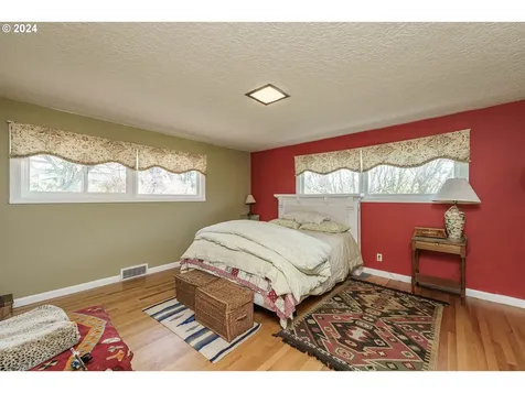 480 N 4th Street Kalama WA 98625