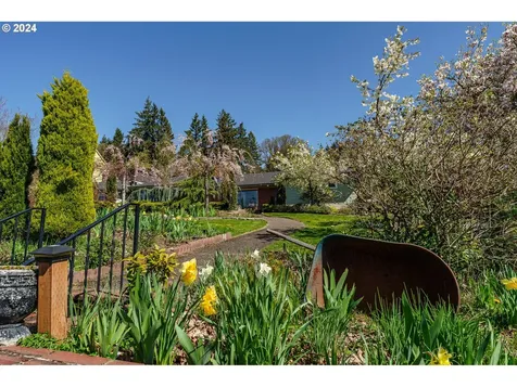 480 N 4th Street Kalama WA 98625