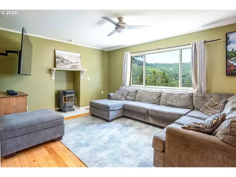 630 Sunridge Lane Lowell OR 97452