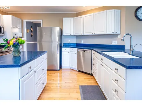 630 Sunridge Lane Lowell OR 97452