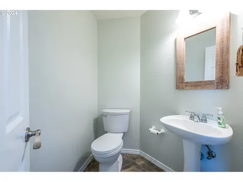 630 Sunridge Lane Lowell OR 97452
