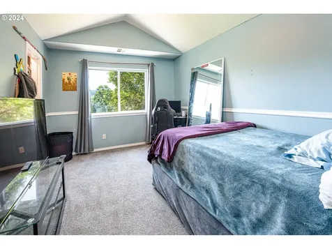 630 Sunridge Lane Lowell OR 97452