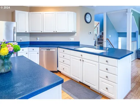 630 Sunridge Lane Lowell OR 97452
