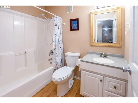 630 Sunridge Lane Lowell OR 97452