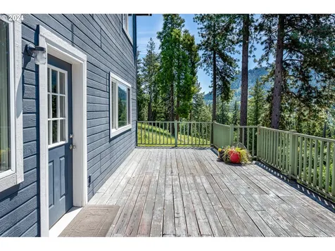 630 Sunridge Lane Lowell OR 97452