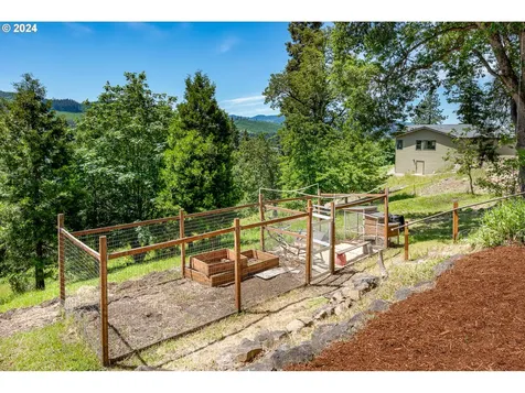 630 Sunridge Lane Lowell OR 97452