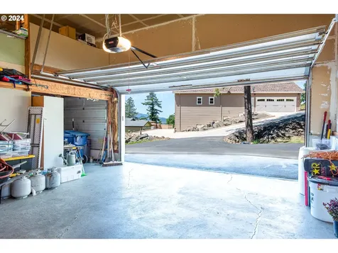 630 Sunridge Lane Lowell OR 97452