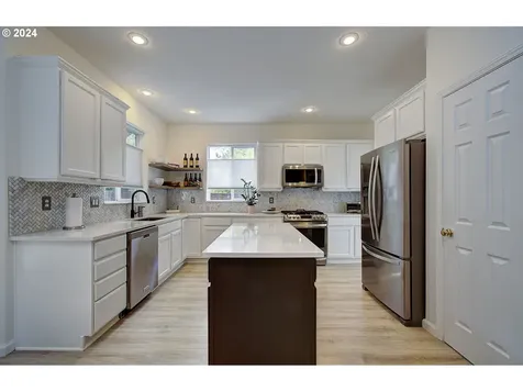 17615 Se 14th Circle Vancouver WA 98683