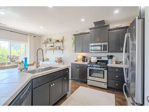 122 N 34th Court Ridgefield WA 98642