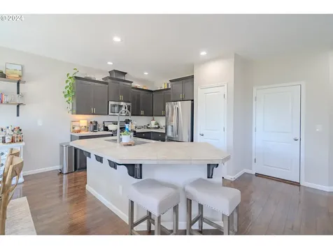 122 N 34th Court Ridgefield WA 98642
