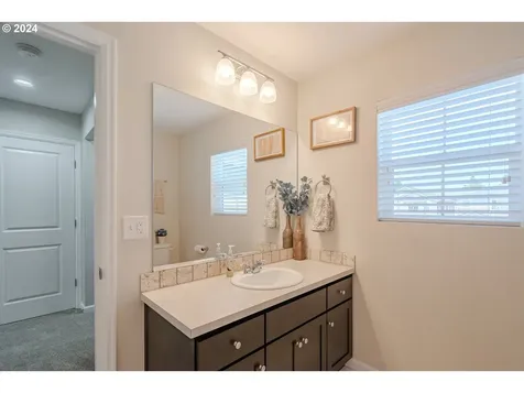 122 N 34th Court Ridgefield WA 98642