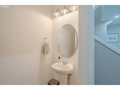122 N 34th Court Ridgefield WA 98642