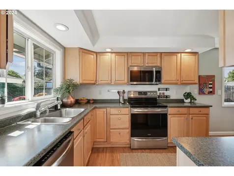 1274 Ne 29th Street Gresham OR 97030
