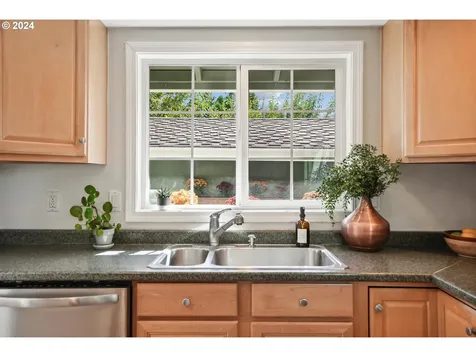 1274 Ne 29th Street Gresham OR 97030