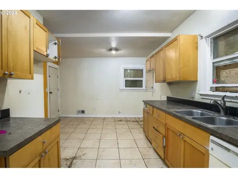 2619 Se 87th Avenue Portland OR 97266