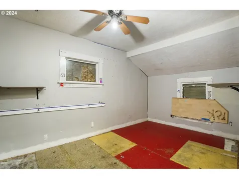 2619 Se 87th Avenue Portland OR 97266