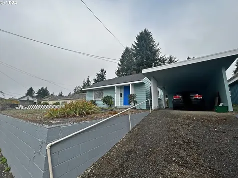 1426 Juniper Avenue Coos Bay OR 97420