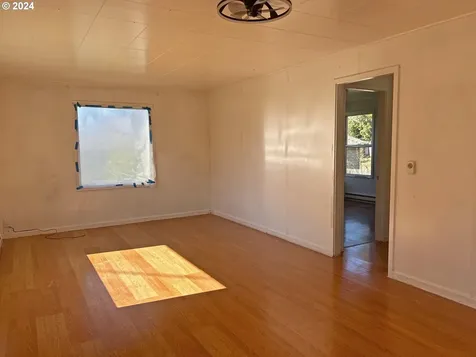 1426 Juniper Avenue Coos Bay OR 97420
