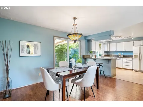 7000 Sw Royal Oak Court Portland OR 97223