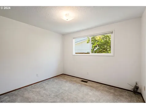 7000 Sw Royal Oak Court Portland OR 97223