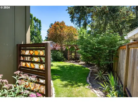7000 Sw Royal Oak Court Portland OR 97223