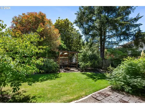 7000 Sw Royal Oak Court Portland OR 97223