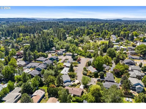 7000 Sw Royal Oak Court Portland OR 97223