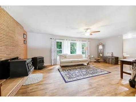 22806 Willow Lane Veneta OR 97487