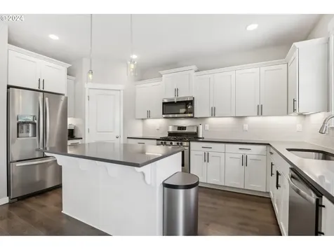 1817 Ne 171st Street Ridgefield WA 98642