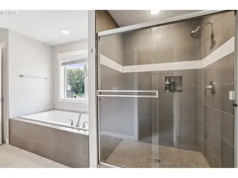 1817 Ne 171st Street Ridgefield WA 98642