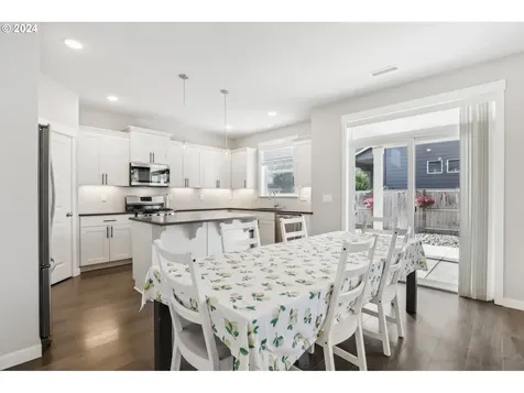 1817 Ne 171st Street Ridgefield WA 98642