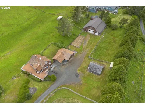 33445 Westlake Lane Warrenton OR 97146