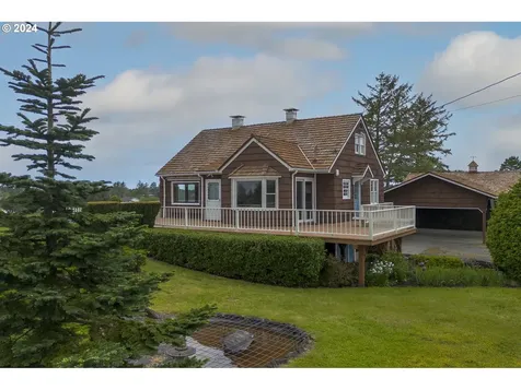 33445 Westlake Lane Warrenton OR 97146