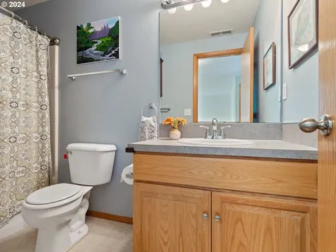 1808 Se 185th Place Vancouver WA 98683
