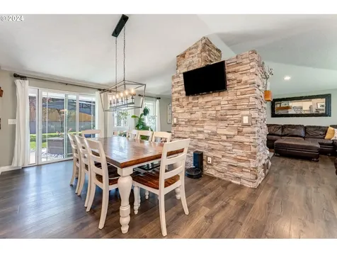 39560 Pleasant Street Sandy OR 97055