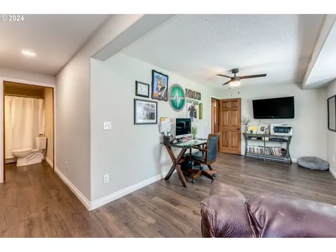 39560 Pleasant Street Sandy OR 97055