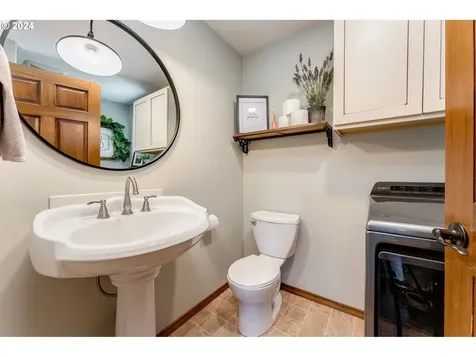39560 Pleasant Street Sandy OR 97055