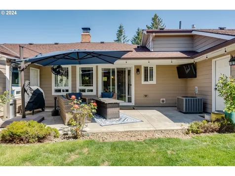 39560 Pleasant Street Sandy OR 97055
