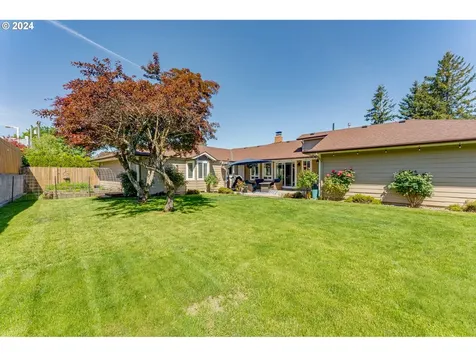 39560 Pleasant Street Sandy OR 97055
