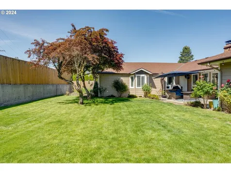 39560 Pleasant Street Sandy OR 97055