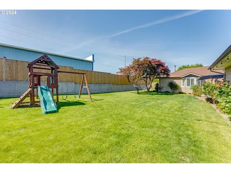 39560 Pleasant Street Sandy OR 97055