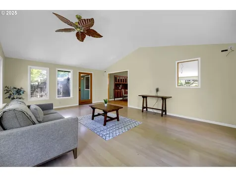 1656 Russet Drive Eugene OR 97401