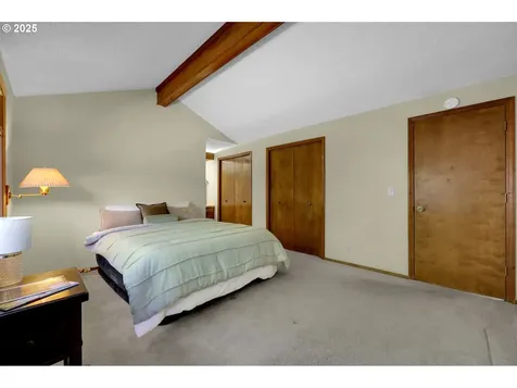 1656 Russet Drive Eugene OR 97401