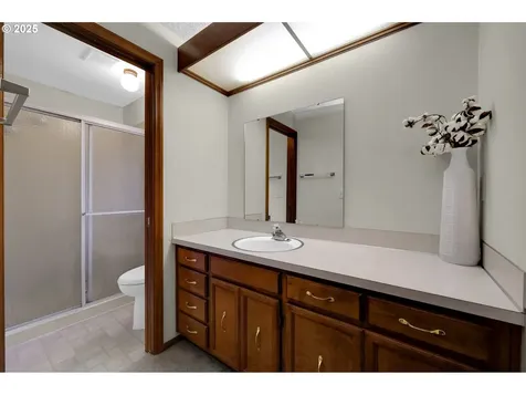 1656 Russet Drive Eugene OR 97401